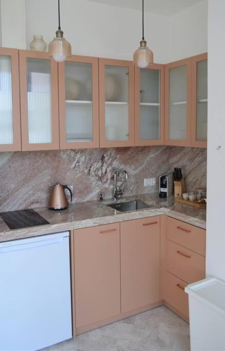 Luxury Apartment With A Balcony And View In Riga Old Town 외부 사진