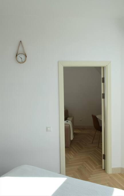 Luxury Apartment With A Balcony And View In Riga Old Town 외부 사진