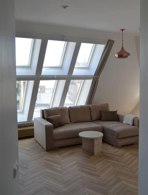Luxury Apartment With A Balcony And View In Riga Old Town 외부 사진