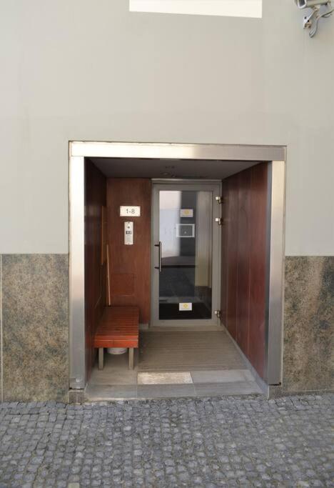 Luxury Apartment With A Balcony And View In Riga Old Town 외부 사진
