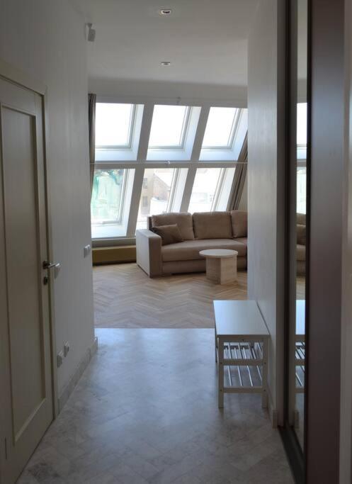 Luxury Apartment With A Balcony And View In Riga Old Town 외부 사진